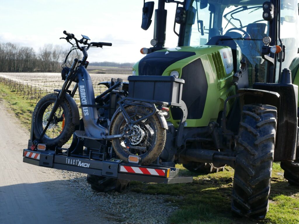 support-trottinette-electrique-tracteur-1